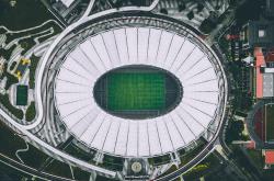 开云体育app-里斯本闪电划破热带夜空，贝林厄姆的致命一击，为2026世界杯E组写下唯一注解