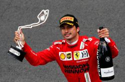 开云体育APP下载-红牛二队碾压梅赛德斯，塞恩斯点燃赛场