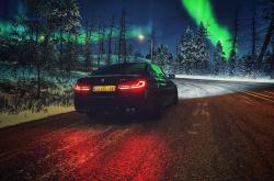 开云体育-赛道之夜的绝对主宰，托尼在F1揭幕战中如何定义统治力