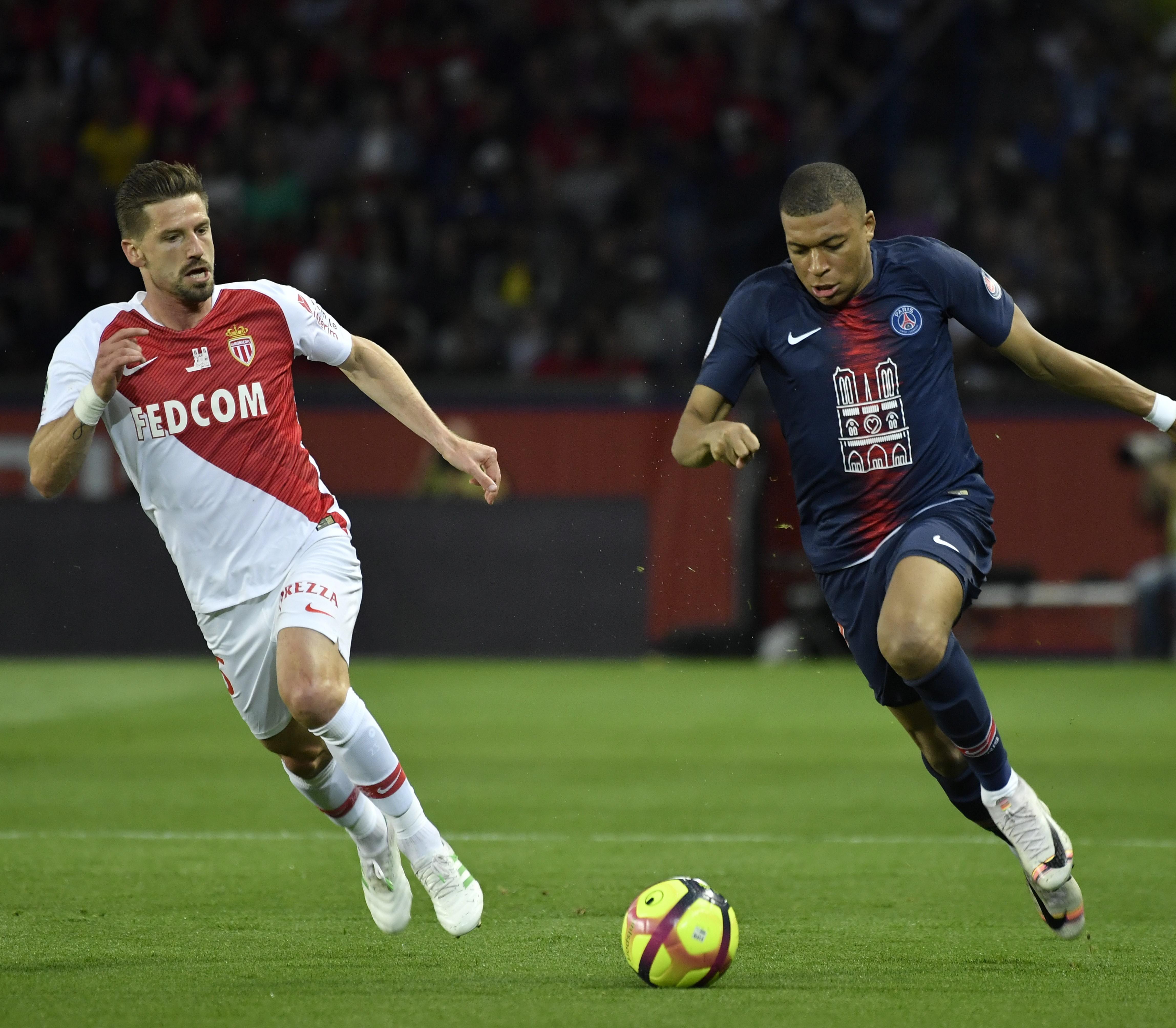 巴黎鏖战里昂,姆巴佩爆发神勇 巴黎鏖战里昂,姆巴佩爆发神勇