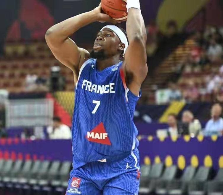 雷霆爆冷南韩男篮，东契奇一己之力扛起全队的简单介绍