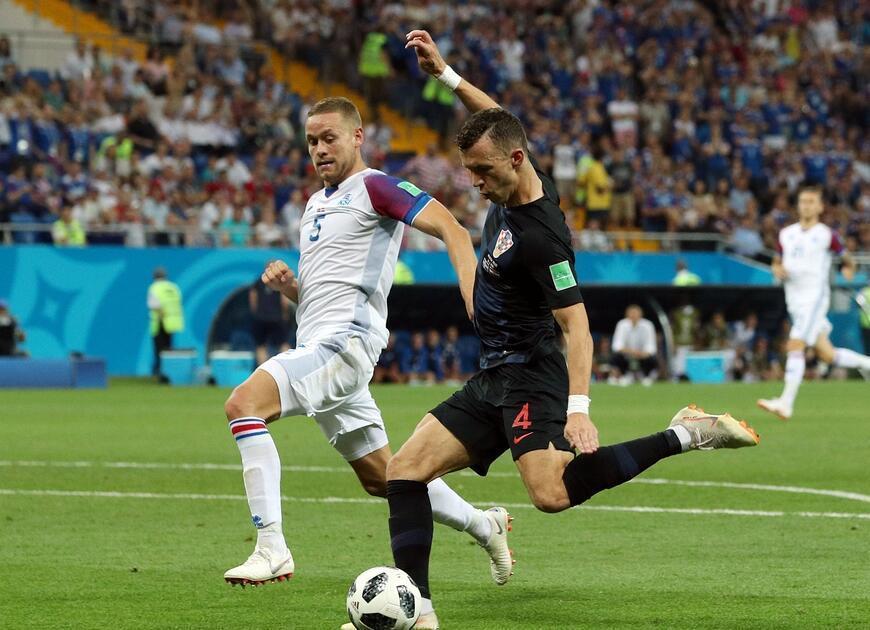 包含法国羽毛球队绝杀韩国羽毛球队，辛杜打破历史纪录的词条