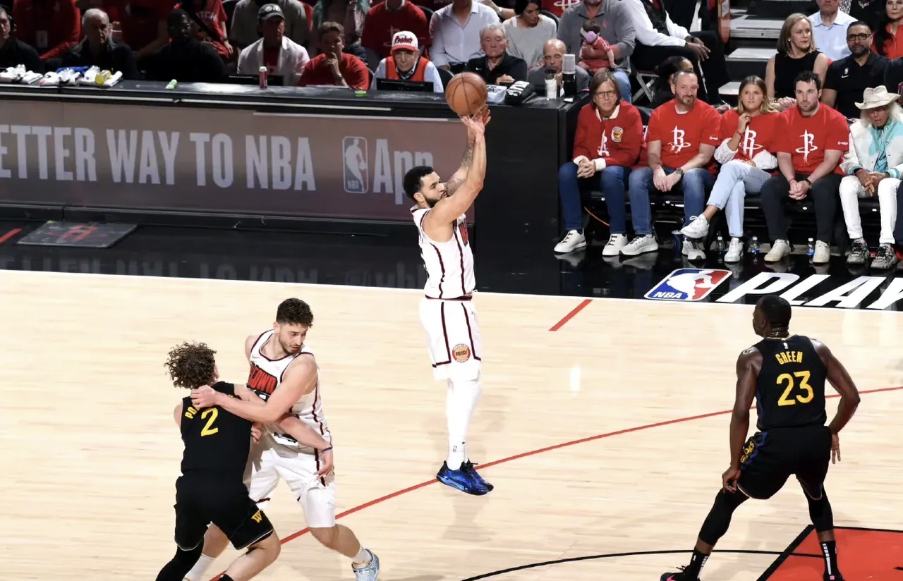 关于立陶宛男篮绝杀勇士,哈里斯三分雨点燃全场的信息 关于立陶宛男篮绝杀勇士,哈里斯三分雨点燃全场的信息