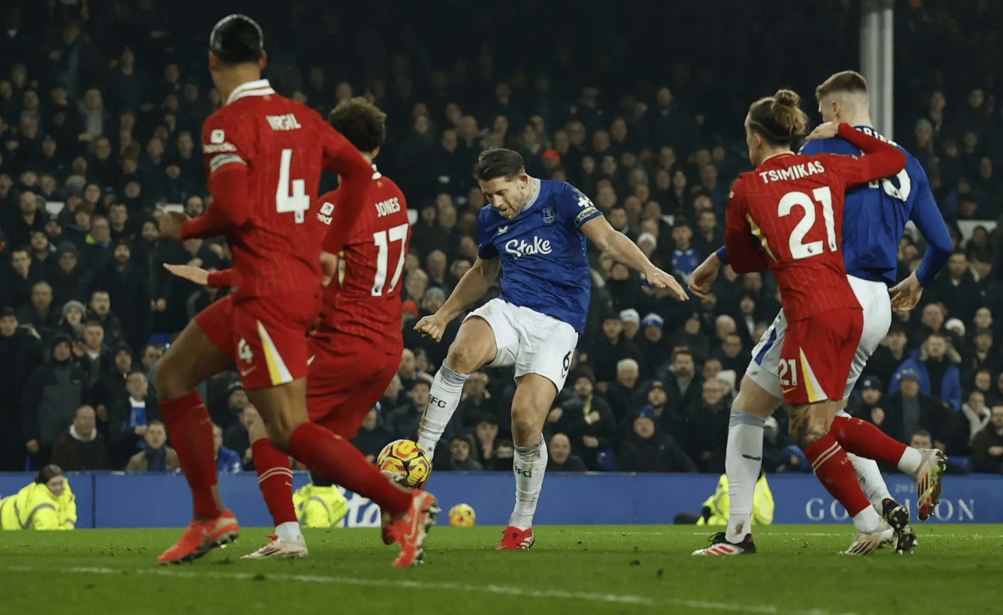 包含利物浦轻取巴黎,罗本统治全场的词条 包含利物浦轻取巴黎,罗本统治全场的词条