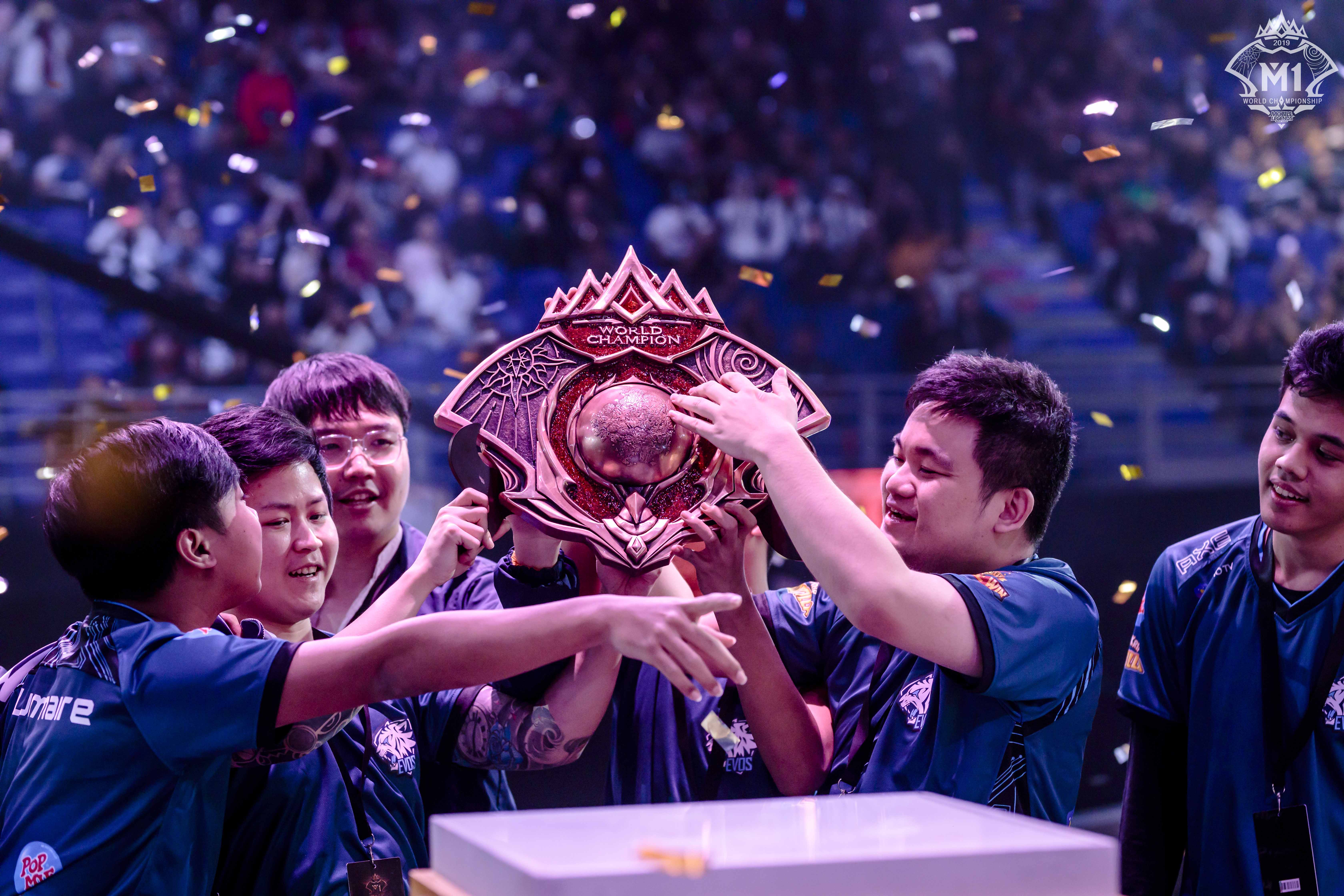 包含绝地求生再创历史，冠军实至名归的词条