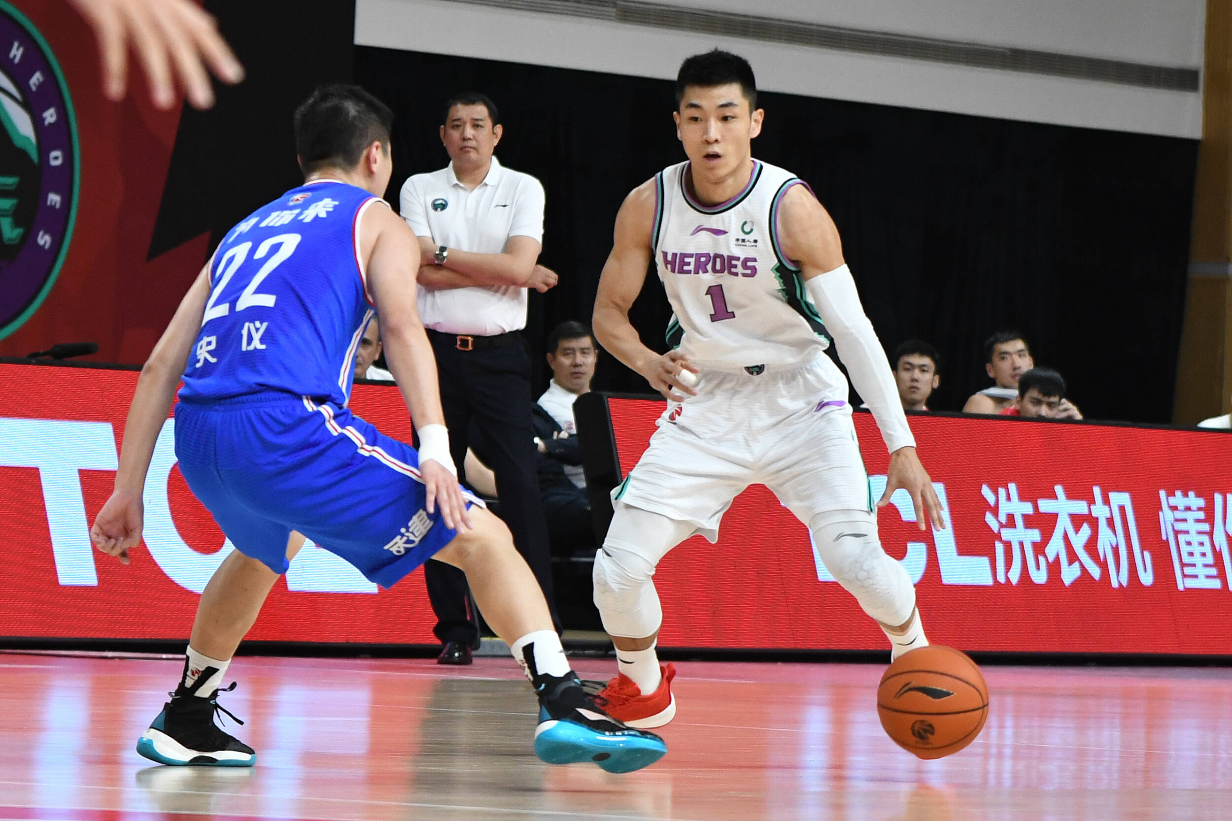 尼克斯鏖战新疆队，高诗岩惊艳四座