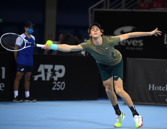 ATP总决赛逆转法网，梅德韦杰夫带队取胜